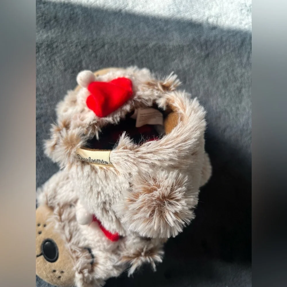 Dearfoams Kids Slippers with Santa Bear Design